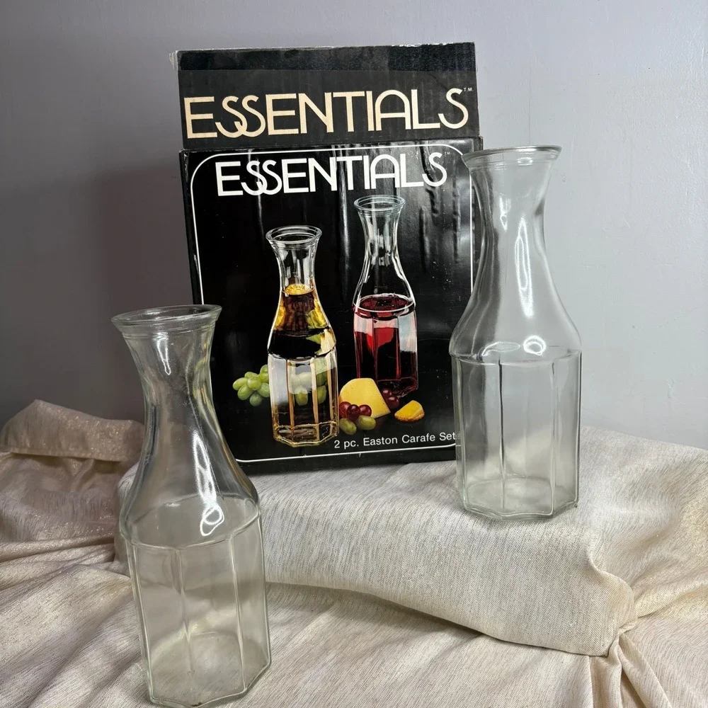 Essentials 2 pc Easton Carafe Set Glassware Clear Octagonal Base Decanter